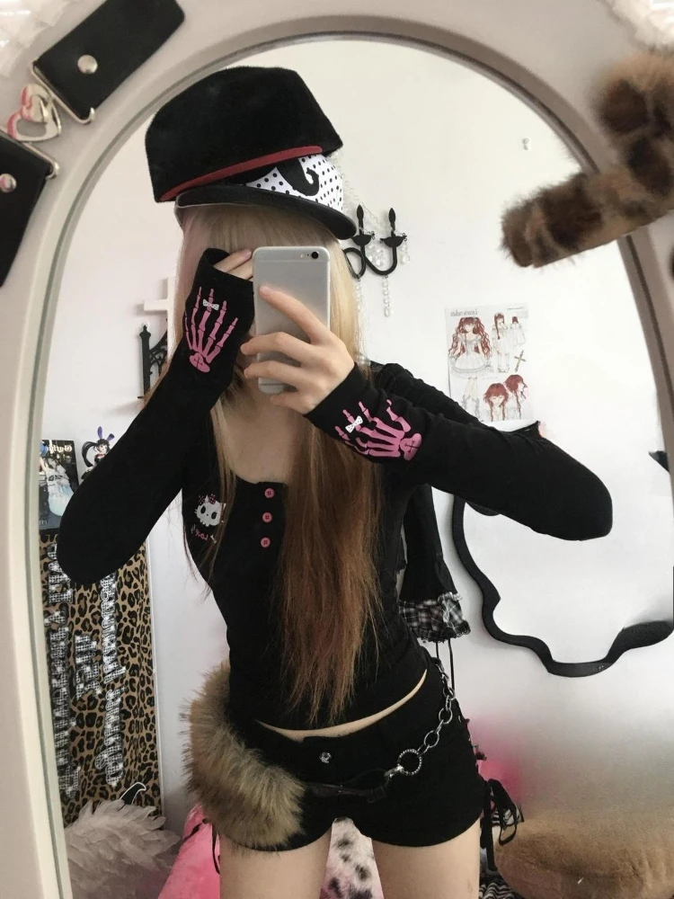 Y2K ヴィンテージ漫画プリント Tシャツ レディース 20 - Embroidery のレビューと価格