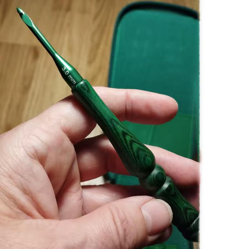 8本セット 3.0-7.0mm かぎ針セット グリーン 人間 - Wooden Crochet Hooks Ergonomic Handle のレビューと価格